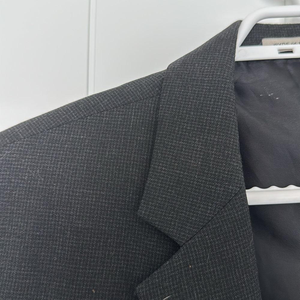 Suit Jacket - Picture 2 of 4